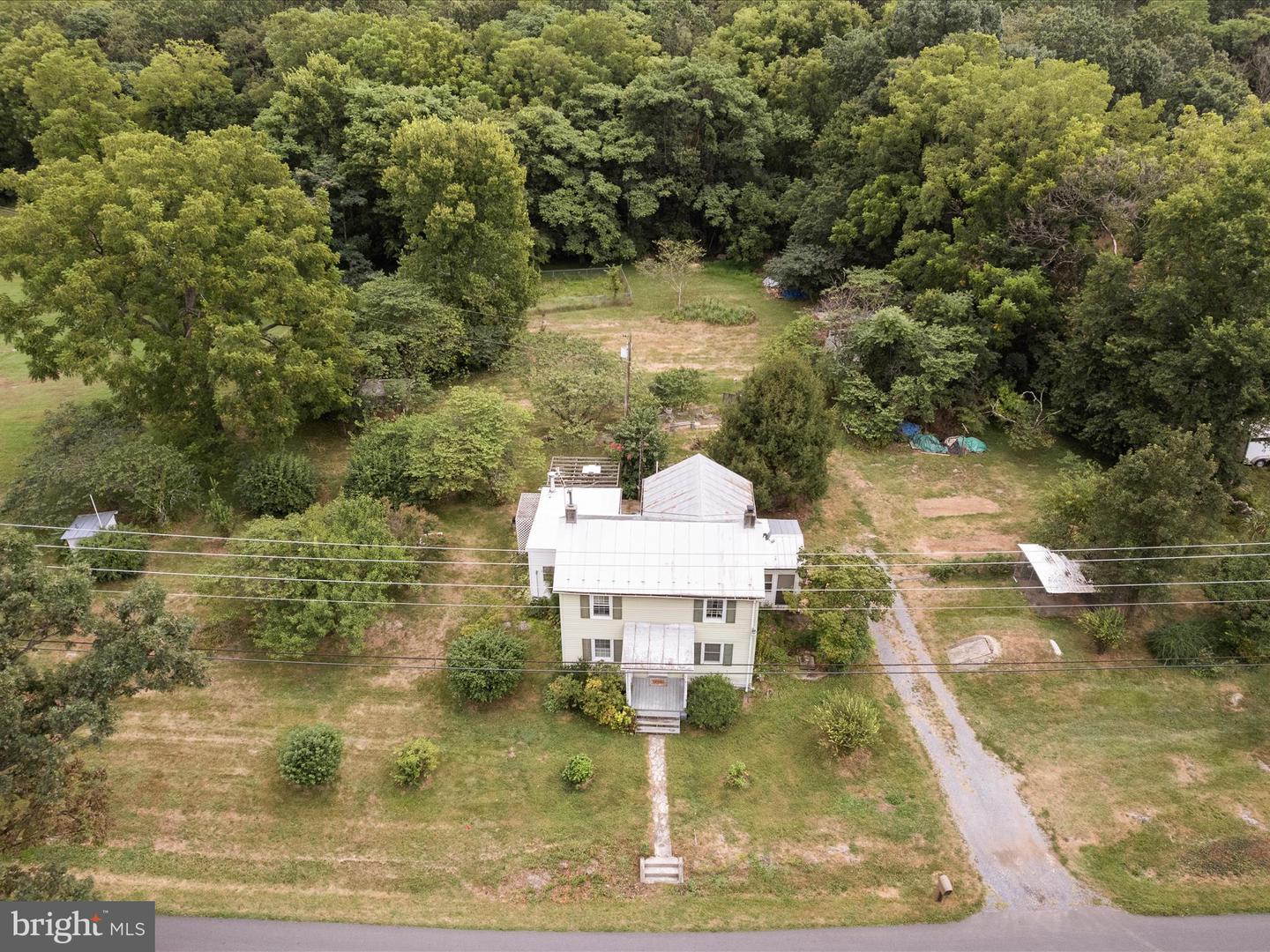 2050 CRUMS CHURCH RD, BERRYVILLE, Virginia 22611, 3 Bedrooms Bedrooms, ,2 BathroomsBathrooms,Residential,For sale,2050 CRUMS CHURCH RD,VACL2005982 MLS # VACL2005982
