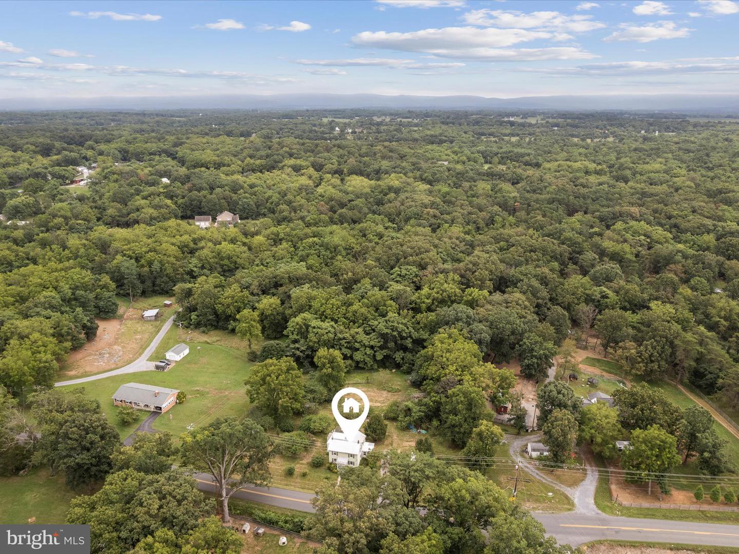 2050 CRUMS CHURCH RD, BERRYVILLE, Virginia 22611, 3 Bedrooms Bedrooms, ,2 BathroomsBathrooms,Residential,For sale,2050 CRUMS CHURCH RD,VACL2005982 MLS # VACL2005982