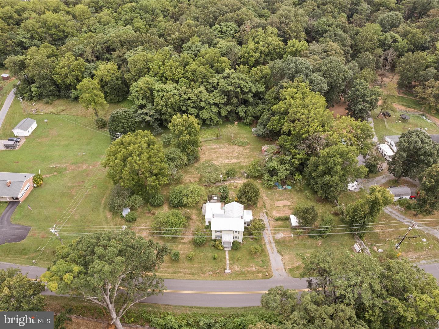 2050 CRUMS CHURCH RD, BERRYVILLE, Virginia 22611, 3 Bedrooms Bedrooms, ,2 BathroomsBathrooms,Residential,For sale,2050 CRUMS CHURCH RD,VACL2005982 MLS # VACL2005982