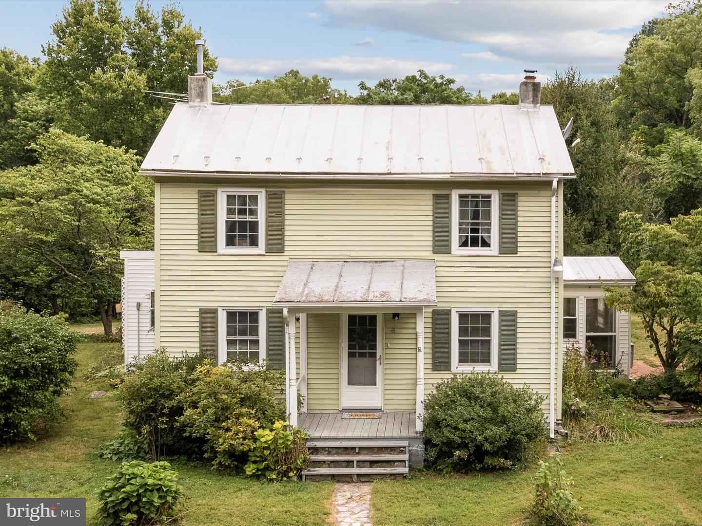 2050 CRUMS CHURCH RD, BERRYVILLE, Virginia 22611, 3 Bedrooms Bedrooms, ,2 BathroomsBathrooms,Residential,For sale,2050 CRUMS CHURCH RD,VACL2005982 MLS # VACL2005982