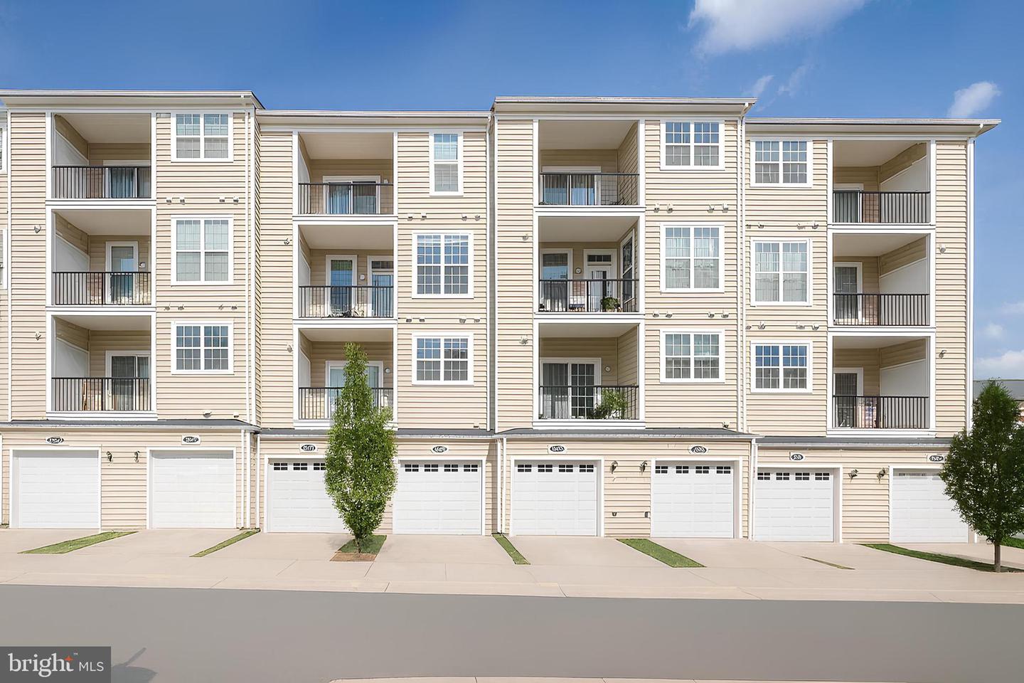 23475 BELVOIR WOODS TER, ASHBURN, Virginia 20148, 3 Bedrooms Bedrooms, ,2 BathroomsBathrooms,Residential,For sale,23475 BELVOIR WOODS TER,VALO2104902 MLS # VALO2104902