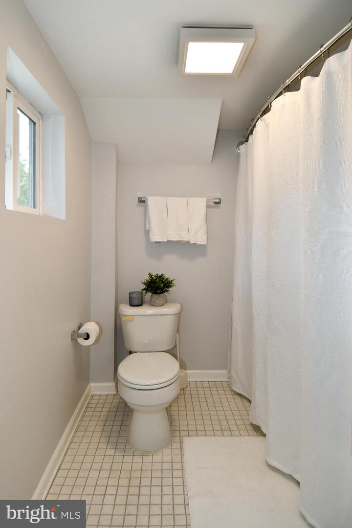409 WINGATE PL SW, LEESBURG, Virginia 20175, 3 Bedrooms Bedrooms, ,2 BathroomsBathrooms,Residential,For sale,409 WINGATE PL SW,VALO2104918 MLS # VALO2104918