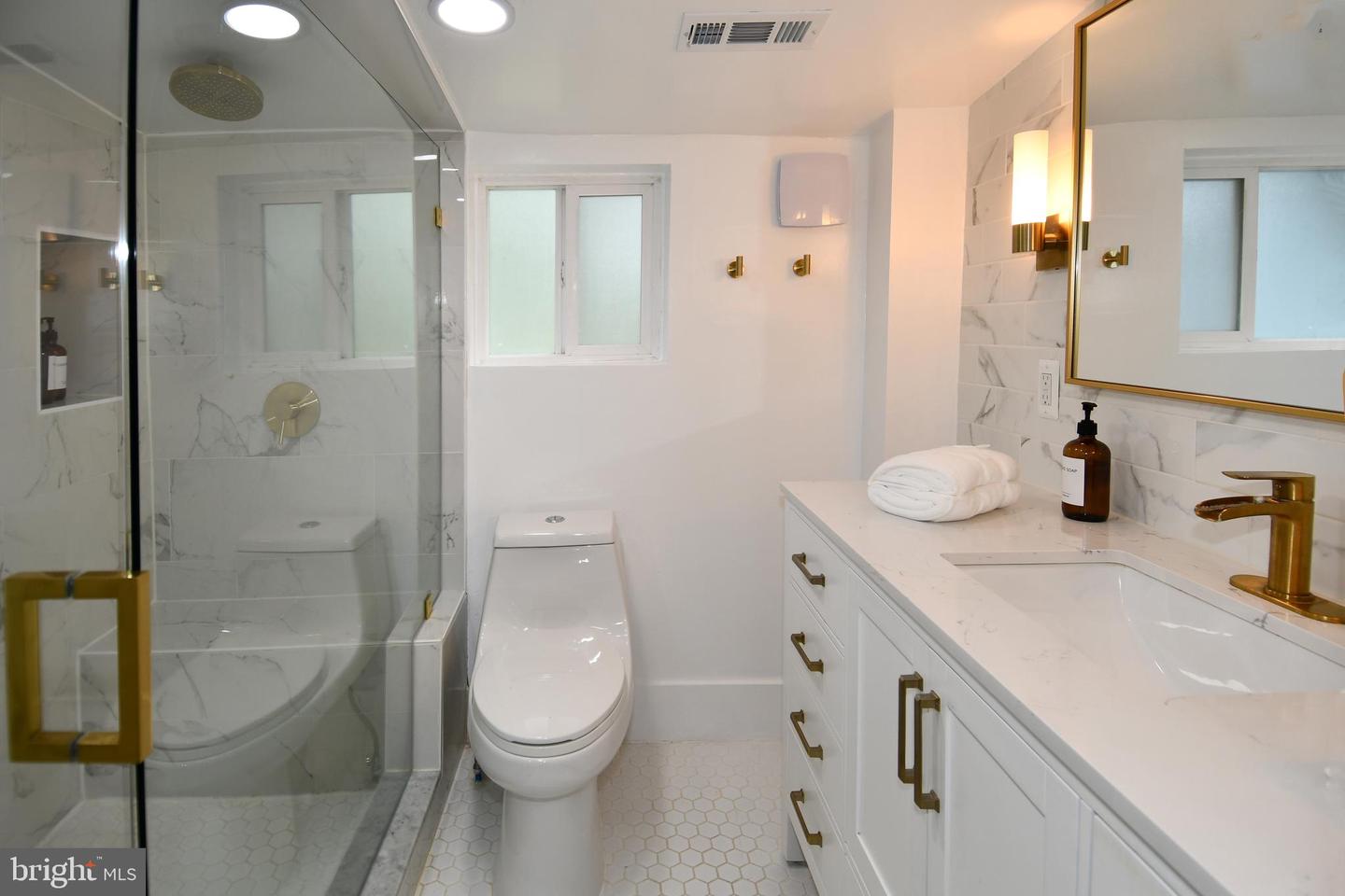 409 WINGATE PL SW, LEESBURG, Virginia 20175, 3 Bedrooms Bedrooms, ,2 BathroomsBathrooms,Residential,For sale,409 WINGATE PL SW,VALO2104918 MLS # VALO2104918