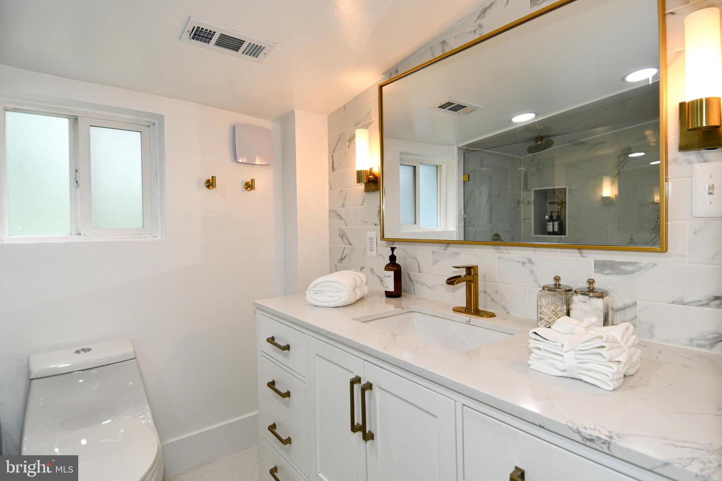 409 WINGATE PL SW, LEESBURG, Virginia 20175, 3 Bedrooms Bedrooms, ,2 BathroomsBathrooms,Residential,For sale,409 WINGATE PL SW,VALO2104918 MLS # VALO2104918