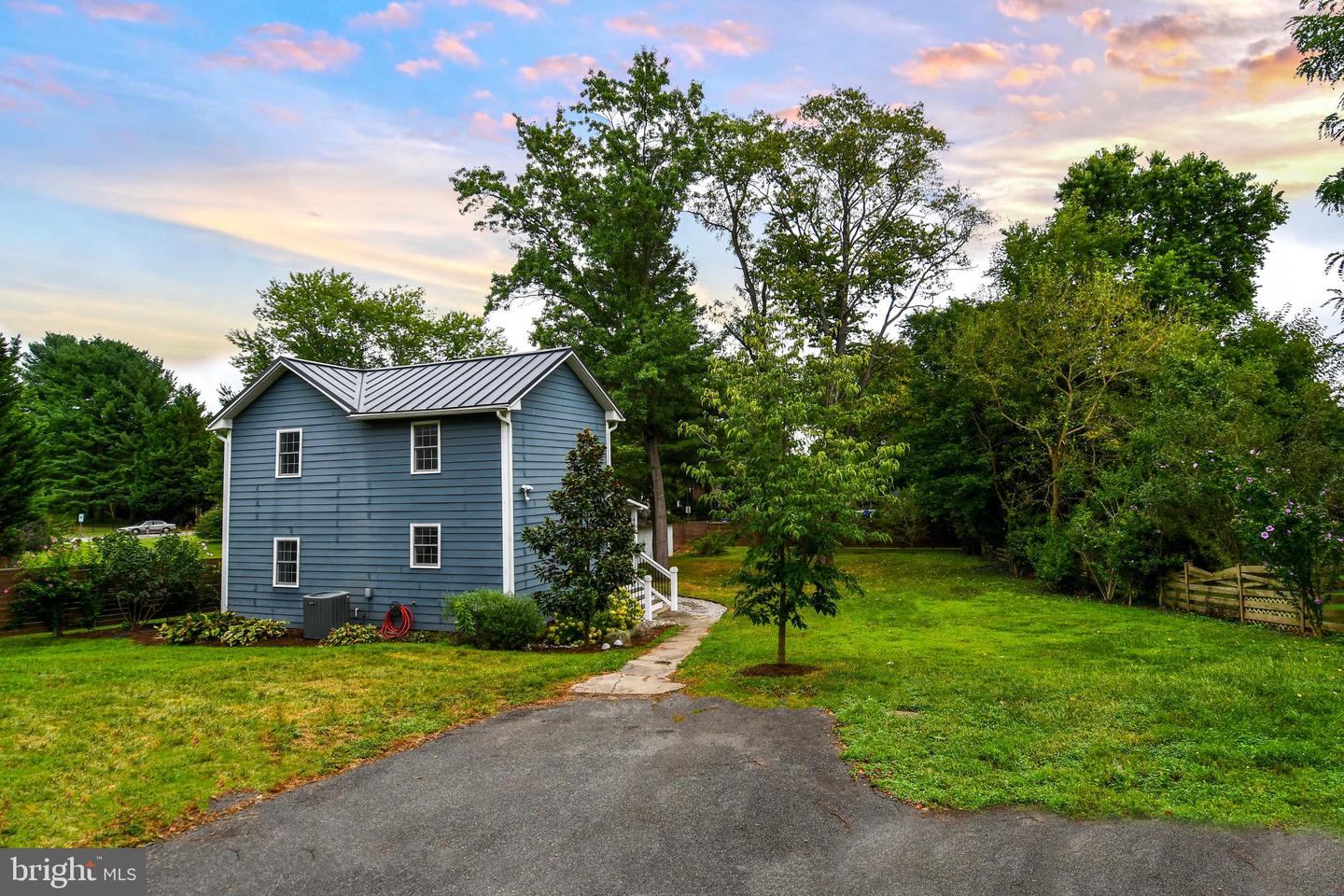 409 WINGATE PL SW, LEESBURG, Virginia 20175, 3 Bedrooms Bedrooms, ,2 BathroomsBathrooms,Residential,For sale,409 WINGATE PL SW,VALO2104918 MLS # VALO2104918