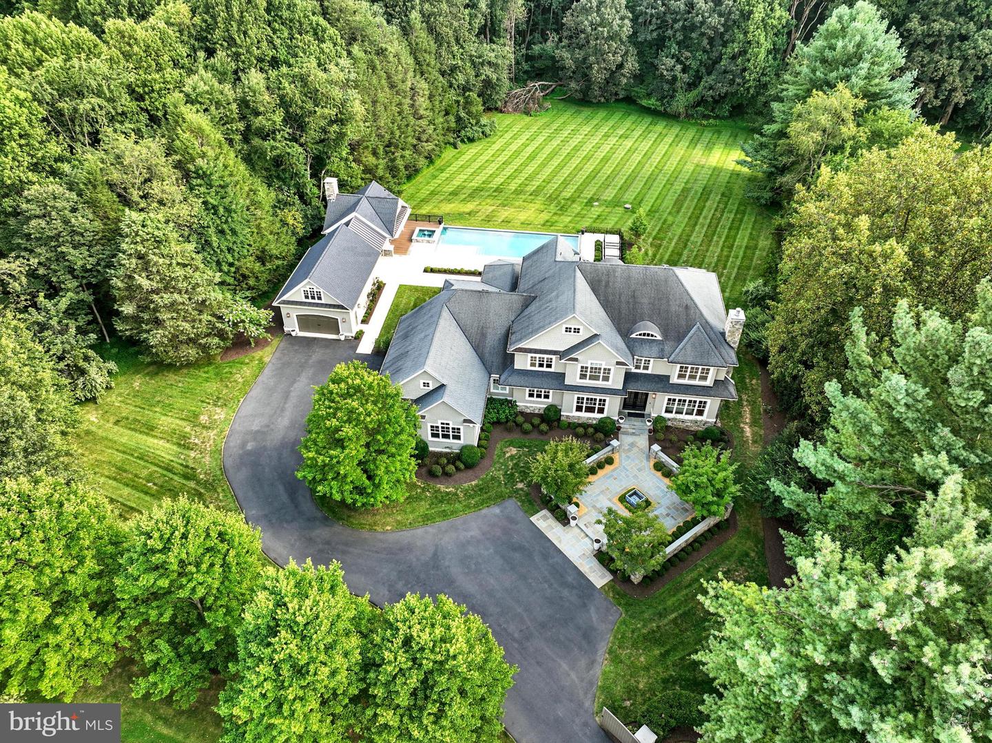 10603 CREAMCUP LN, GREAT FALLS, Virginia 22066, 5 Bedrooms Bedrooms, ,5 BathroomsBathrooms,Residential,For sale,10603 CREAMCUP LN,VAFX2262280 MLS # VAFX2262280