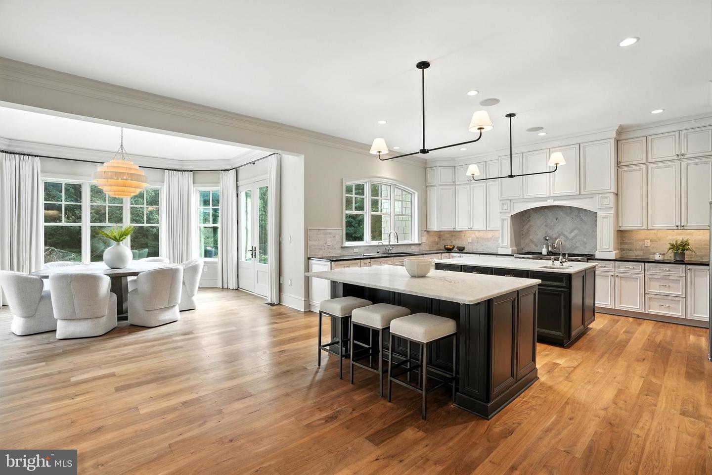 10603 CREAMCUP LN, GREAT FALLS, Virginia 22066, 5 Bedrooms Bedrooms, ,5 BathroomsBathrooms,Residential,For sale,10603 CREAMCUP LN,VAFX2262280 MLS # VAFX2262280