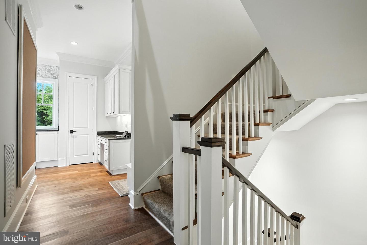 10603 CREAMCUP LN, GREAT FALLS, Virginia 22066, 5 Bedrooms Bedrooms, ,5 BathroomsBathrooms,Residential,For sale,10603 CREAMCUP LN,VAFX2262280 MLS # VAFX2262280
