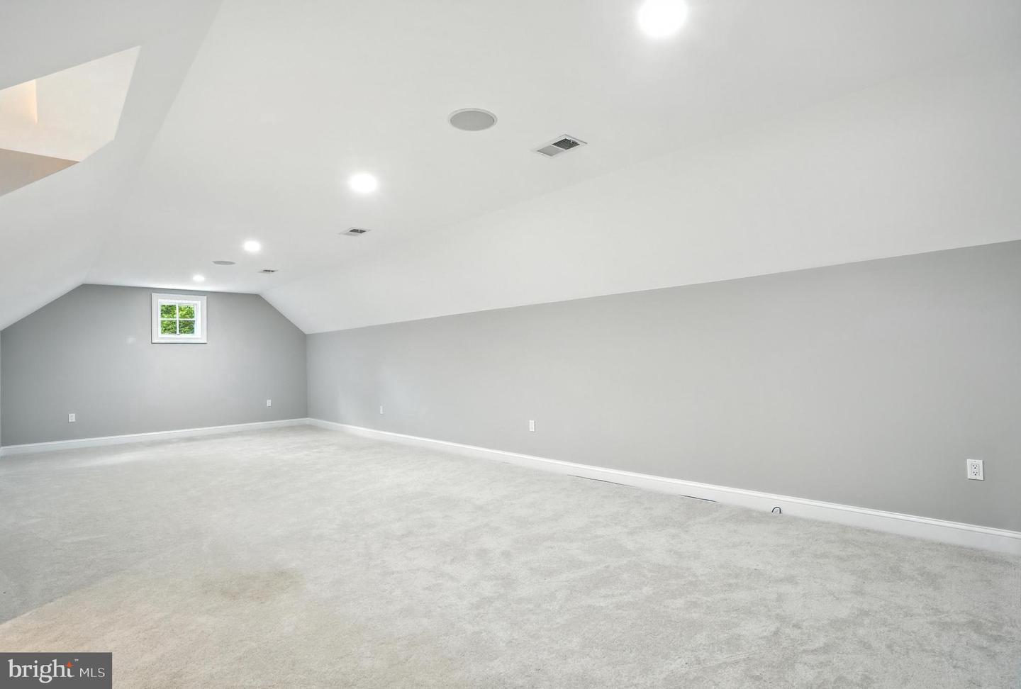 10603 CREAMCUP LN, GREAT FALLS, Virginia 22066, 5 Bedrooms Bedrooms, ,5 BathroomsBathrooms,Residential,For sale,10603 CREAMCUP LN,VAFX2262280 MLS # VAFX2262280