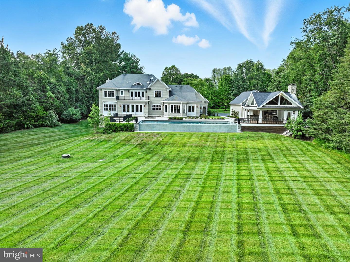 10603 CREAMCUP LN, GREAT FALLS, Virginia 22066, 5 Bedrooms Bedrooms, ,5 BathroomsBathrooms,Residential,For sale,10603 CREAMCUP LN,VAFX2262280 MLS # VAFX2262280