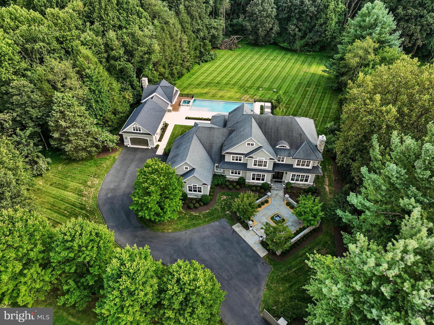 10603 CREAMCUP LN, GREAT FALLS, Virginia 22066, 5 Bedrooms Bedrooms, ,5 BathroomsBathrooms,Residential,For sale,10603 CREAMCUP LN,VAFX2262280 MLS # VAFX2262280