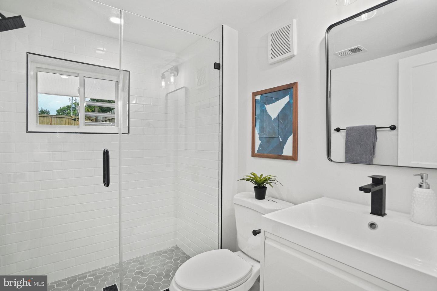 5220 5TH ST NW, WASHINGTON, District Of Columbia 20011, 3 Bedrooms Bedrooms, ,3 BathroomsBathrooms,Residential,For sale,5220 5TH ST NW,DCDC2216000 MLS # DCDC2216000