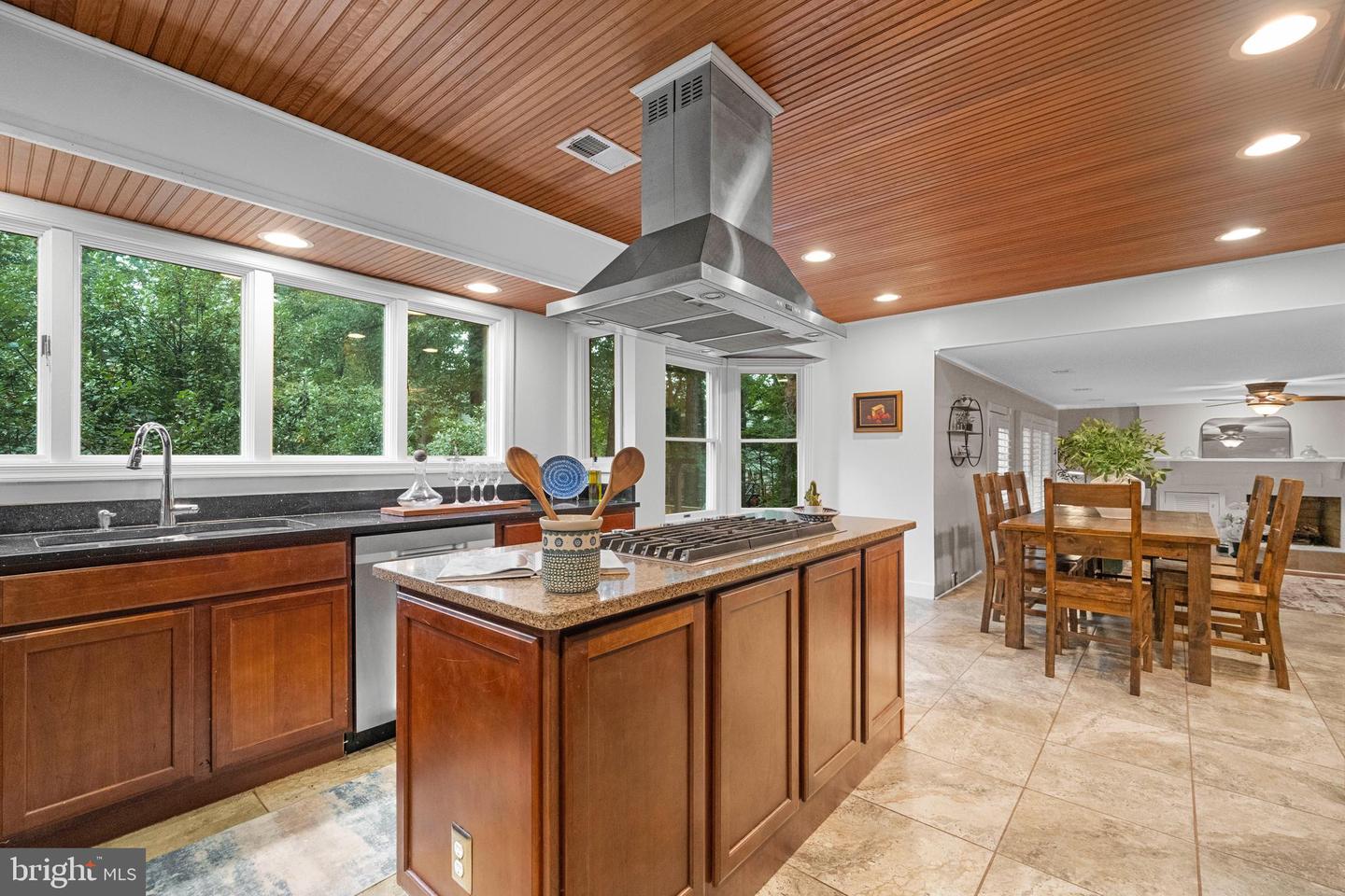 9462 WOODED GLEN AVE, BURKE, Virginia 22015, 5 Bedrooms Bedrooms, ,5 BathroomsBathrooms,Residential,For sale,9462 WOODED GLEN AVE,VAFX2262414 MLS # VAFX2262414