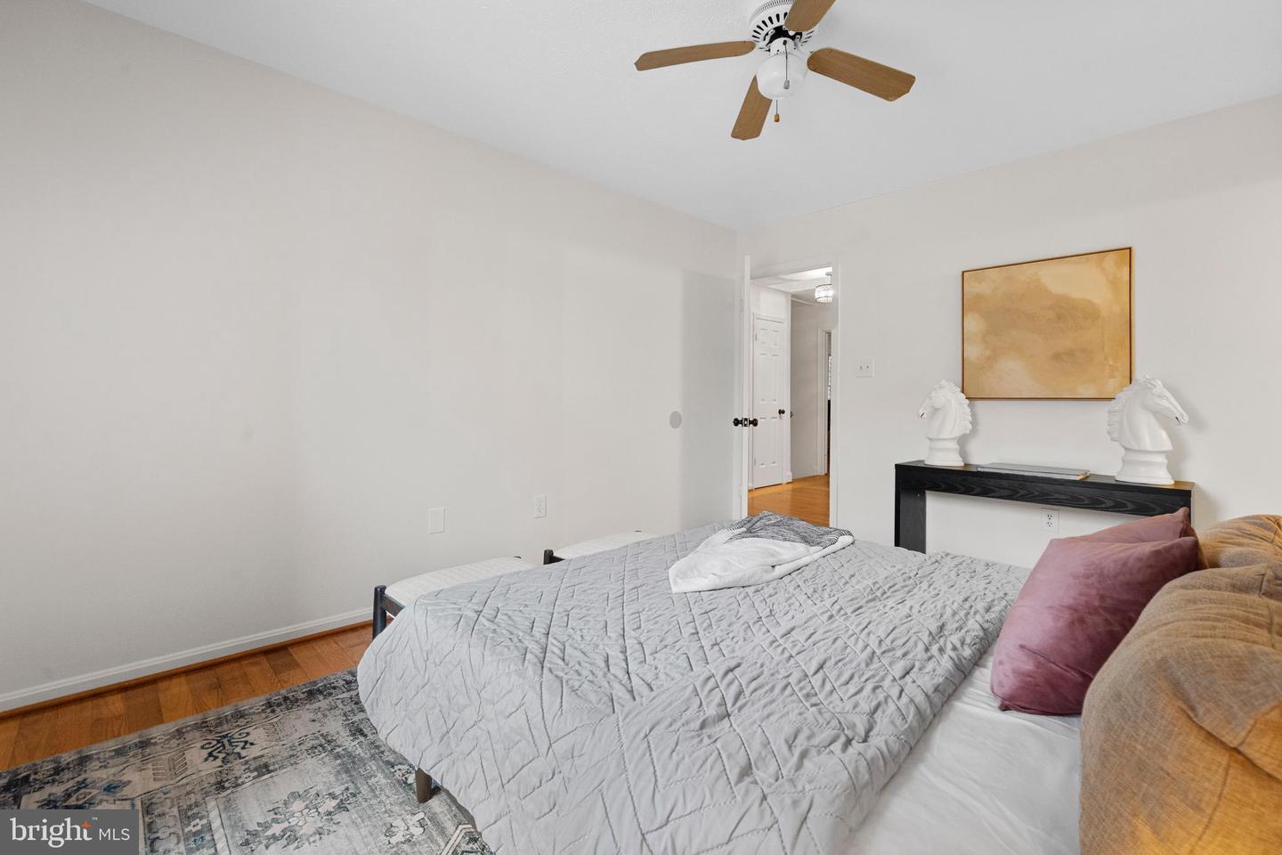 9462 WOODED GLEN AVE, BURKE, Virginia 22015, 5 Bedrooms Bedrooms, ,5 BathroomsBathrooms,Residential,For sale,9462 WOODED GLEN AVE,VAFX2262414 MLS # VAFX2262414