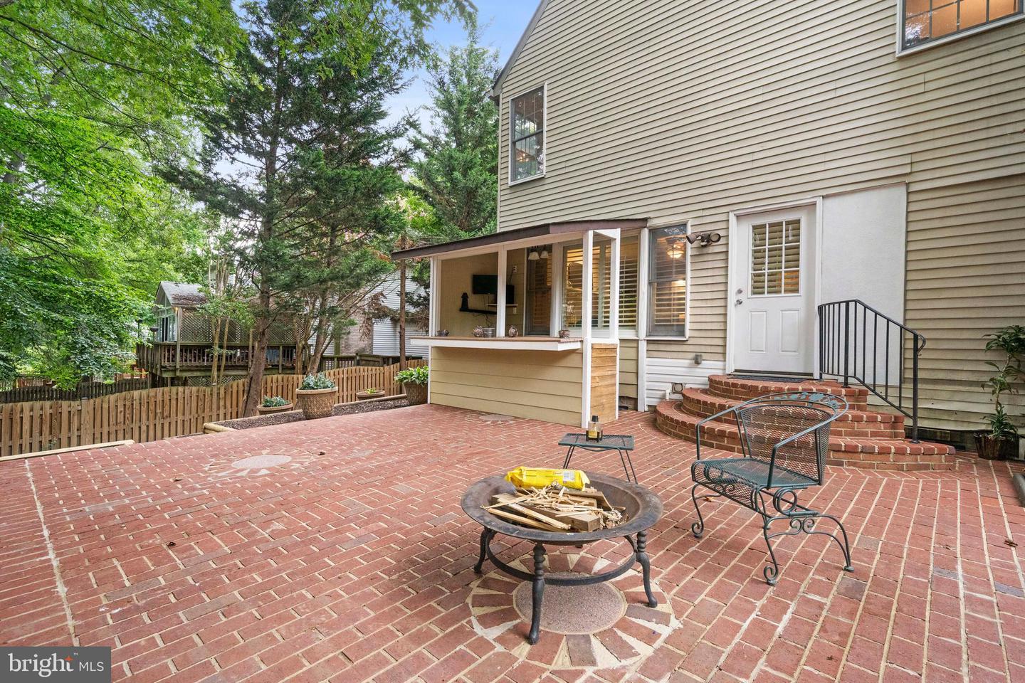 9462 WOODED GLEN AVE, BURKE, Virginia 22015, 5 Bedrooms Bedrooms, ,5 BathroomsBathrooms,Residential,For sale,9462 WOODED GLEN AVE,VAFX2262414 MLS # VAFX2262414
