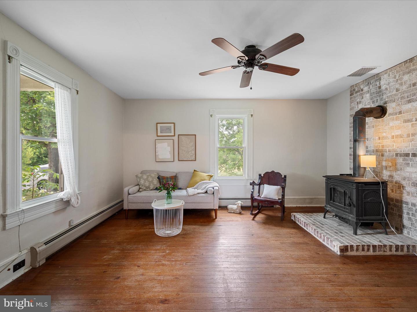 94 BETHEL CHURCH RD, EDINBURG, Virginia 22824, 3 Bedrooms Bedrooms, 9 Rooms Rooms,1 BathroomBathrooms,Residential,For sale,94 BETHEL CHURCH RD,VASH2012288 MLS # VASH2012288