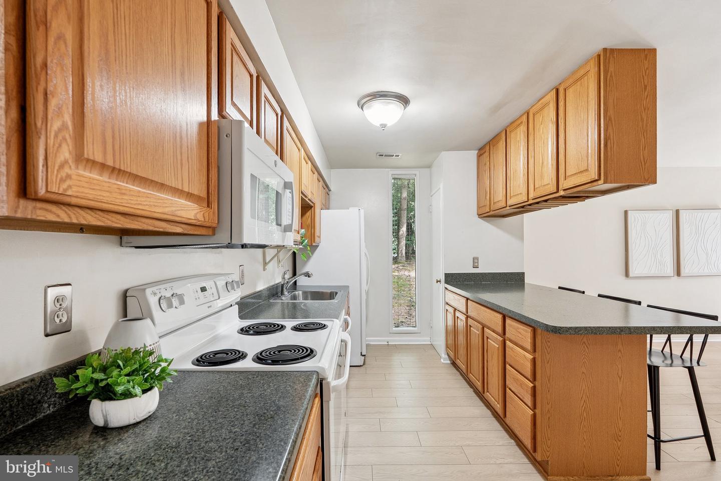 2343 GLADE BANK WAY, RESTON, Virginia 20191, 3 Bedrooms Bedrooms, ,2 BathroomsBathrooms,Residential,For sale,2343 GLADE BANK WAY,VAFX2262612 MLS # VAFX2262612