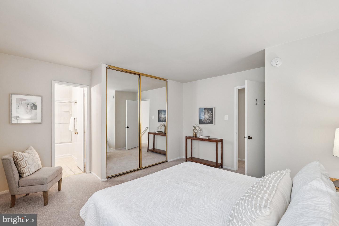 2343 GLADE BANK WAY, RESTON, Virginia 20191, 3 Bedrooms Bedrooms, ,2 BathroomsBathrooms,Residential,For sale,2343 GLADE BANK WAY,VAFX2262612 MLS # VAFX2262612