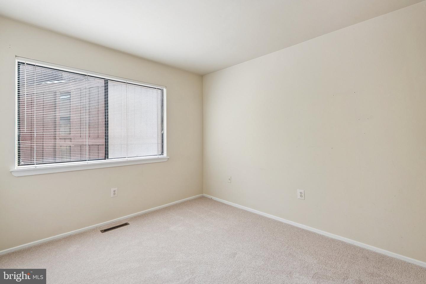 2343 GLADE BANK WAY, RESTON, Virginia 20191, 3 Bedrooms Bedrooms, ,2 BathroomsBathrooms,Residential,For sale,2343 GLADE BANK WAY,VAFX2262612 MLS # VAFX2262612
