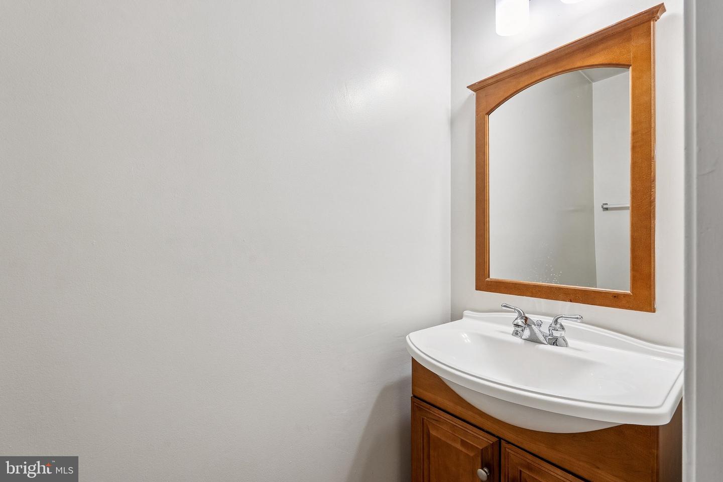 2343 GLADE BANK WAY, RESTON, Virginia 20191, 3 Bedrooms Bedrooms, ,2 BathroomsBathrooms,Residential,For sale,2343 GLADE BANK WAY,VAFX2262612 MLS # VAFX2262612