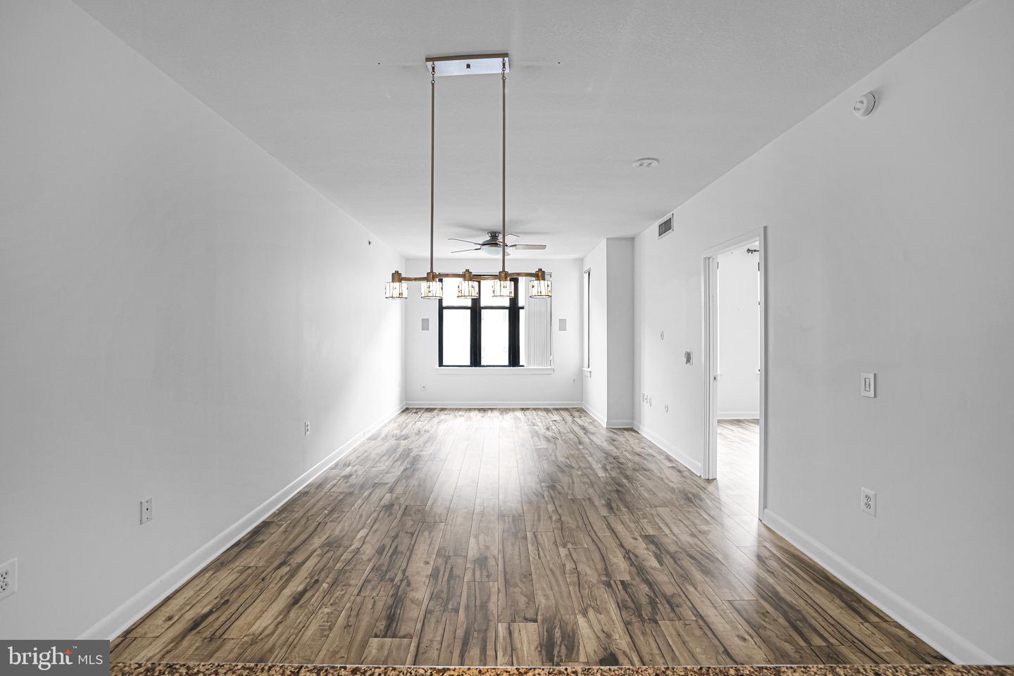 400 MASSACHUSETTS AVE NW #405, WASHINGTON, District Of Columbia 20001, 1 Bedroom Bedrooms, ,1 BathroomBathrooms,Residential,For sale,400 MASSACHUSETTS AVE NW #405,DCDC2216334 MLS # DCDC2216334