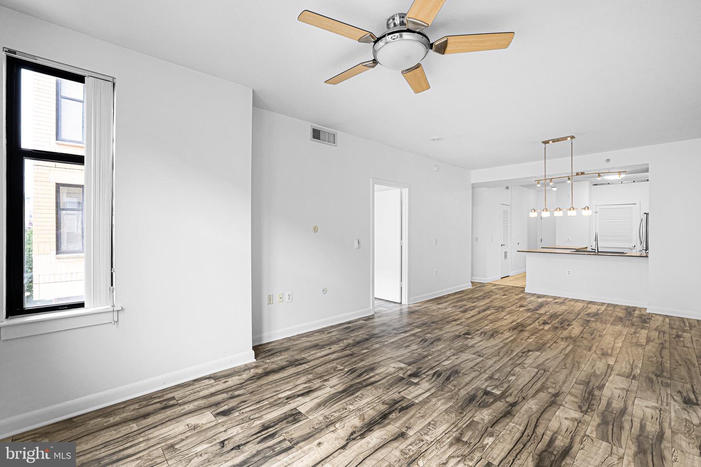 400 MASSACHUSETTS AVE NW #405, WASHINGTON, District Of Columbia 20001, 1 Bedroom Bedrooms, ,1 BathroomBathrooms,Residential,For sale,400 MASSACHUSETTS AVE NW #405,DCDC2216334 MLS # DCDC2216334