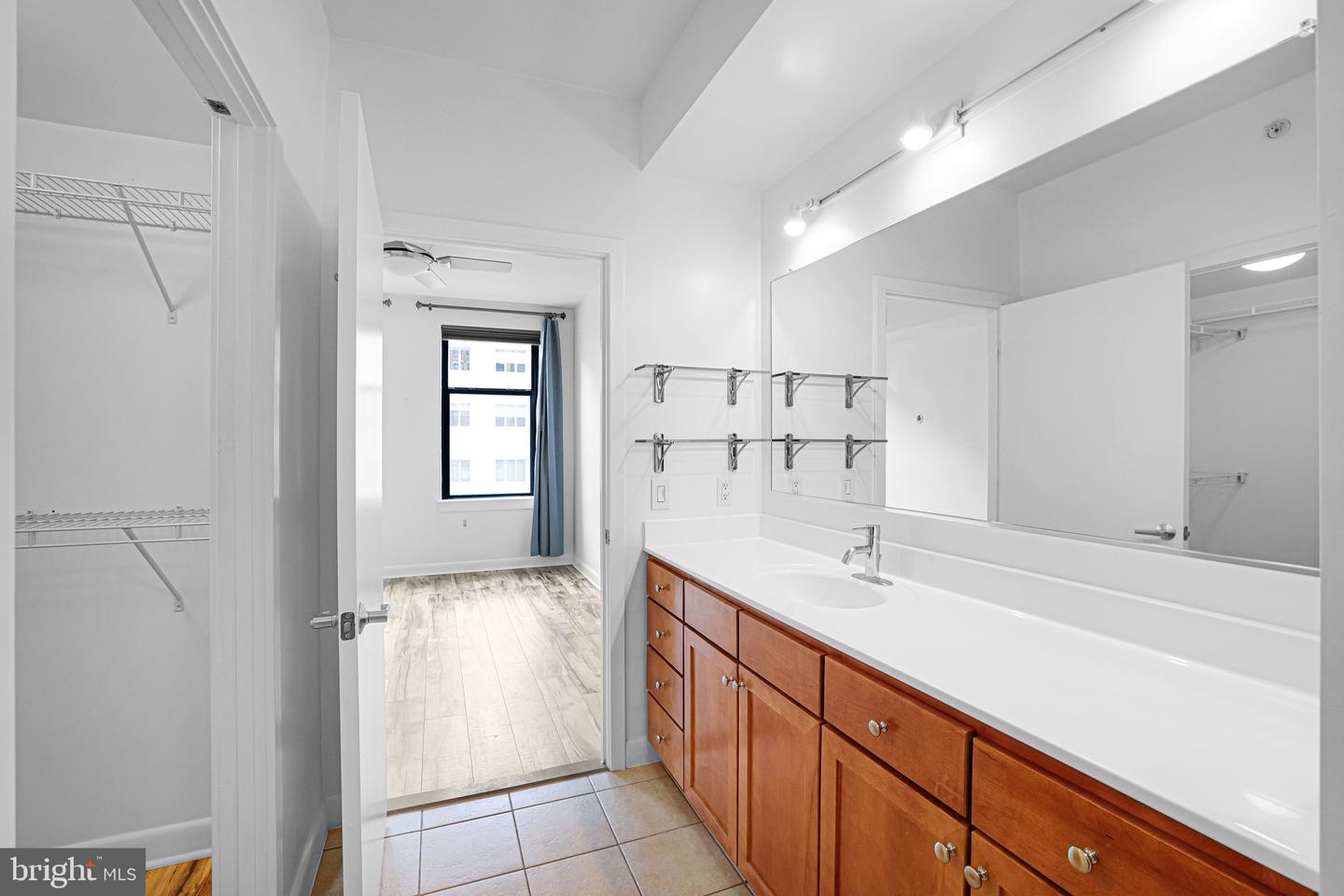 400 MASSACHUSETTS AVE NW #405, WASHINGTON, District Of Columbia 20001, 1 Bedroom Bedrooms, ,1 BathroomBathrooms,Residential,For sale,400 MASSACHUSETTS AVE NW #405,DCDC2216334 MLS # DCDC2216334