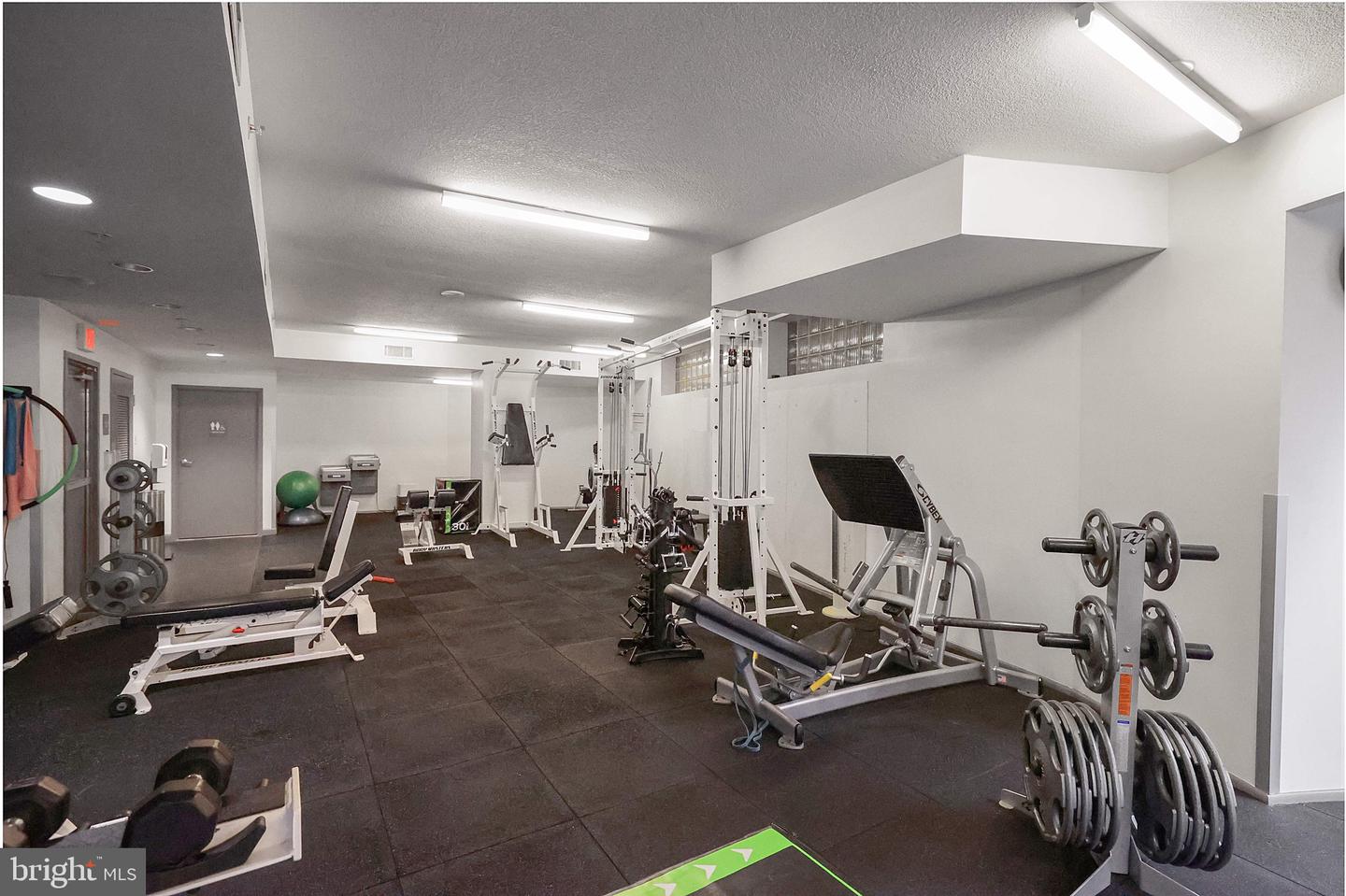 400 MASSACHUSETTS AVE NW #405, WASHINGTON, District Of Columbia 20001, 1 Bedroom Bedrooms, ,1 BathroomBathrooms,Residential,For sale,400 MASSACHUSETTS AVE NW #405,DCDC2216334 MLS # DCDC2216334