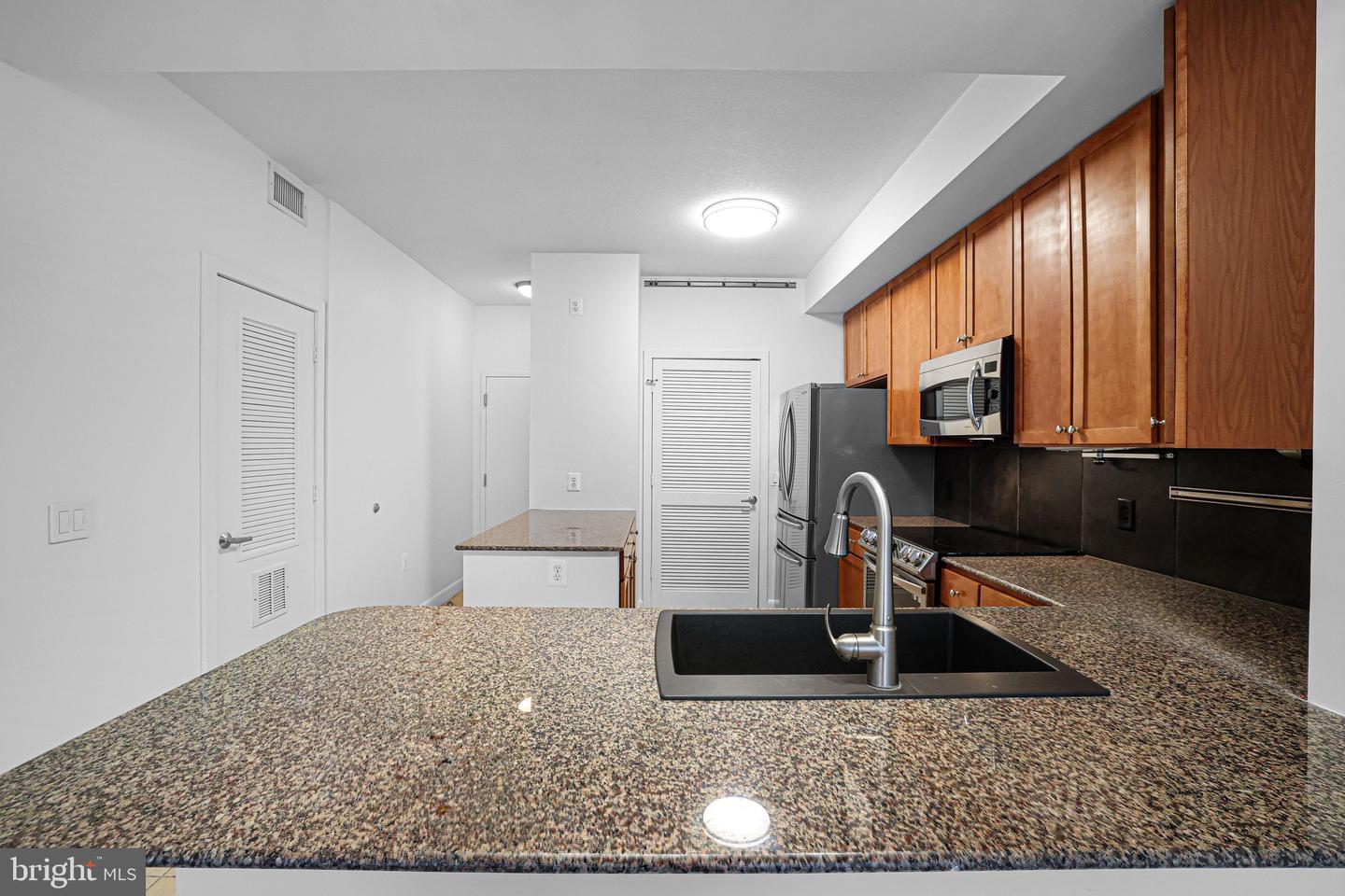 400 MASSACHUSETTS AVE NW #405, WASHINGTON, District Of Columbia 20001, 1 Bedroom Bedrooms, ,1 BathroomBathrooms,Residential,For sale,400 MASSACHUSETTS AVE NW #405,DCDC2216334 MLS # DCDC2216334