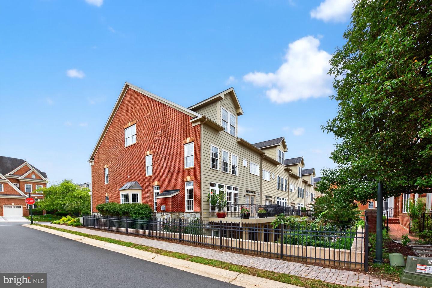 18334 BUCCANEER TER, LEESBURG, Virginia 20176, 4 Bedrooms Bedrooms, ,4 BathroomsBathrooms,Residential,For sale,18334 BUCCANEER TER,VALO2104972 MLS # VALO2104972