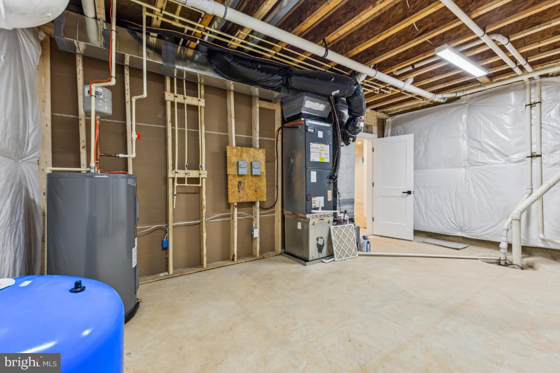 14073 BERRY HILL RD, ELKWOOD, Virginia 22718, 3 Bedrooms Bedrooms, 7 Rooms Rooms,3 BathroomsBathrooms,Residential,For sale,14073 BERRY HILL RD,VACU2011388 MLS # VACU2011388