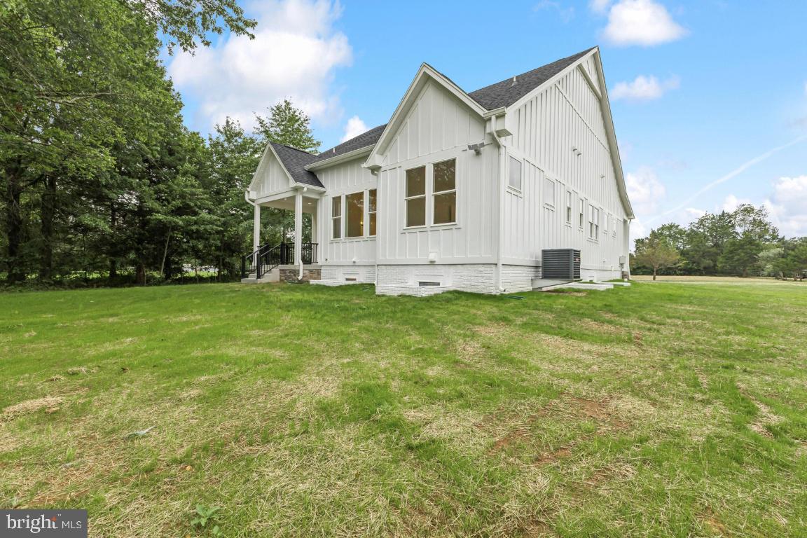 14073 BERRY HILL RD, ELKWOOD, Virginia 22718, 3 Bedrooms Bedrooms, 7 Rooms Rooms,3 BathroomsBathrooms,Residential,For sale,14073 BERRY HILL RD,VACU2011388 MLS # VACU2011388