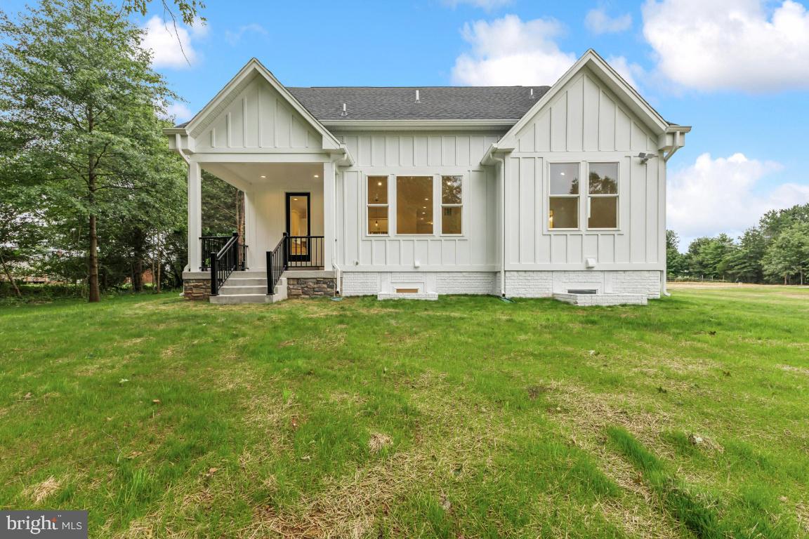 14073 BERRY HILL RD, ELKWOOD, Virginia 22718, 3 Bedrooms Bedrooms, 7 Rooms Rooms,3 BathroomsBathrooms,Residential,For sale,14073 BERRY HILL RD,VACU2011388 MLS # VACU2011388