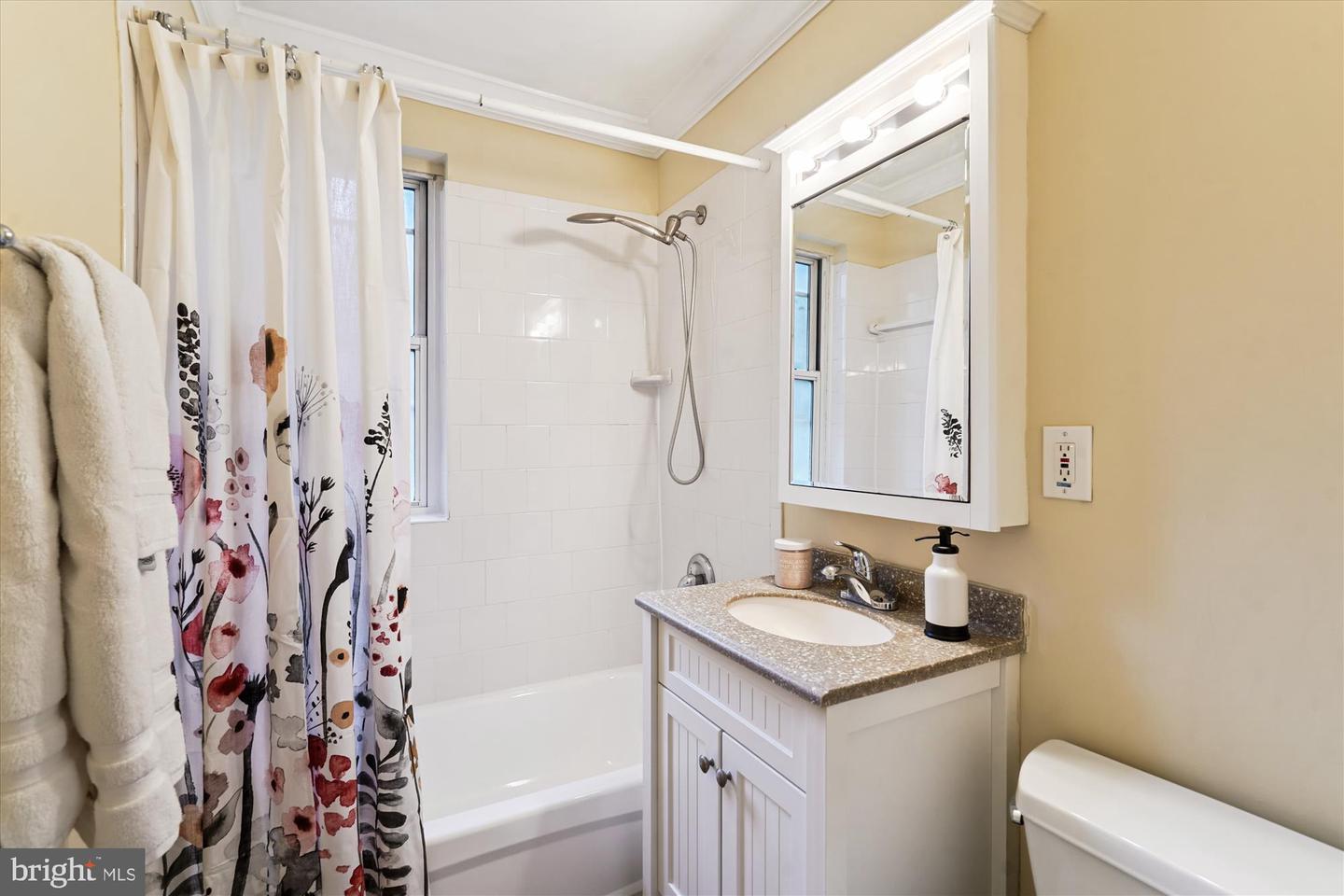 4378 N PERSHING DR #43781, ARLINGTON, Virginia 22203, 1 Bedroom Bedrooms, ,1 BathroomBathrooms,Residential,For sale,4378 N PERSHING DR #43781,VAAR2062564 MLS # VAAR2062564