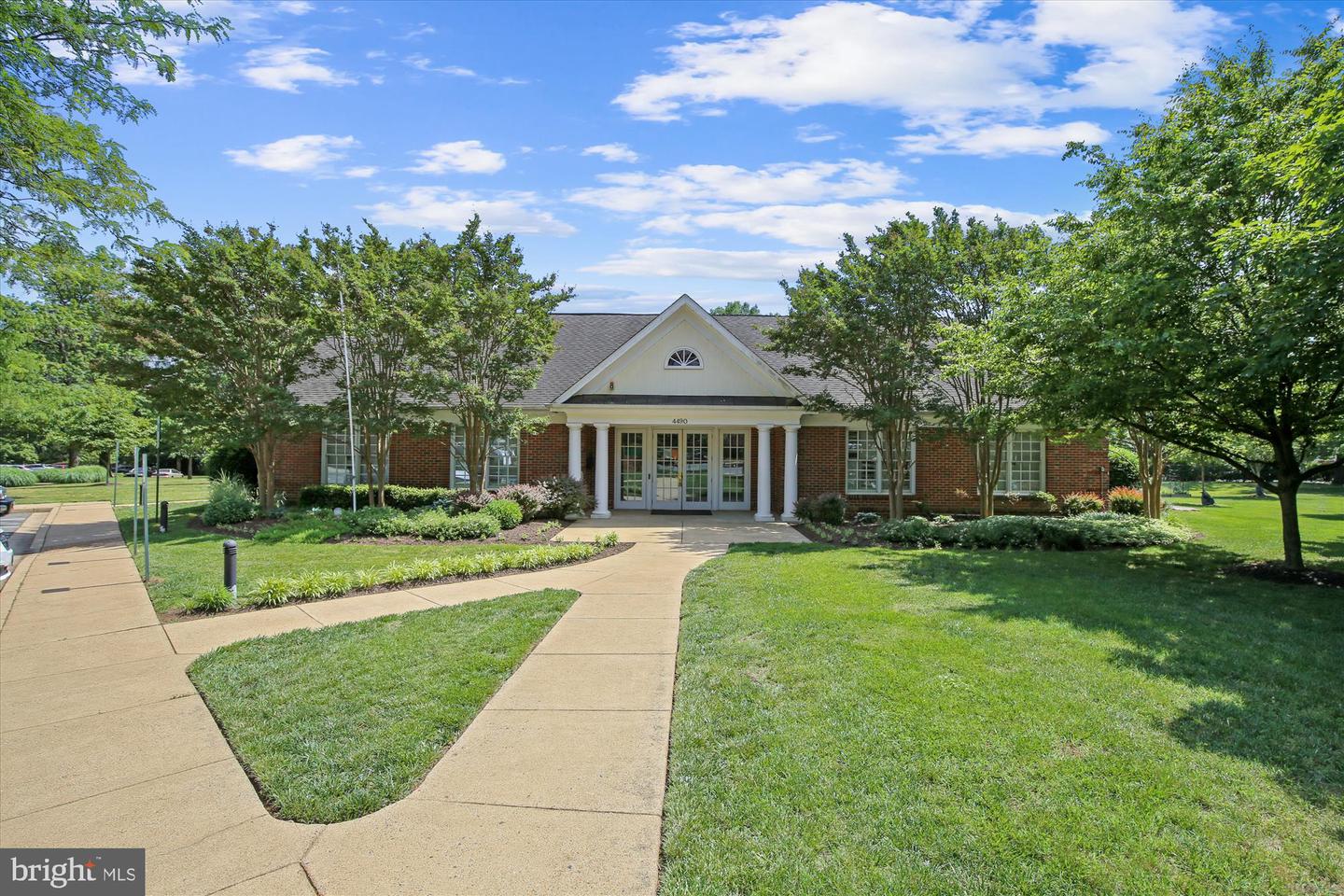 4378 N PERSHING DR #43781, ARLINGTON, Virginia 22203, 1 Bedroom Bedrooms, ,1 BathroomBathrooms,Residential,For sale,4378 N PERSHING DR #43781,VAAR2062564 MLS # VAAR2062564