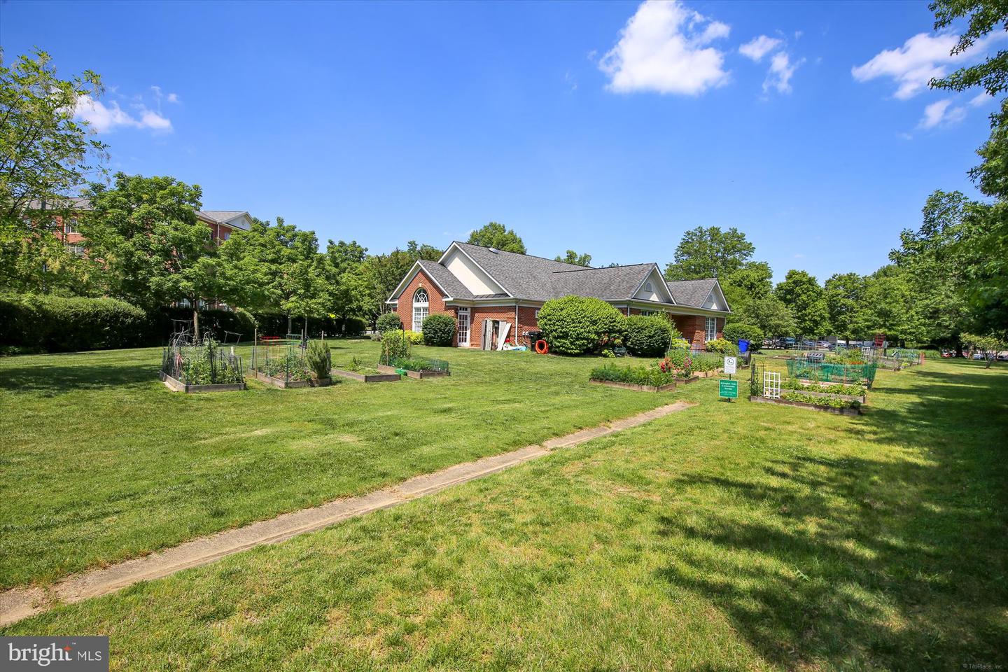 4378 N PERSHING DR #43781, ARLINGTON, Virginia 22203, 1 Bedroom Bedrooms, ,1 BathroomBathrooms,Residential,For sale,4378 N PERSHING DR #43781,VAAR2062564 MLS # VAAR2062564