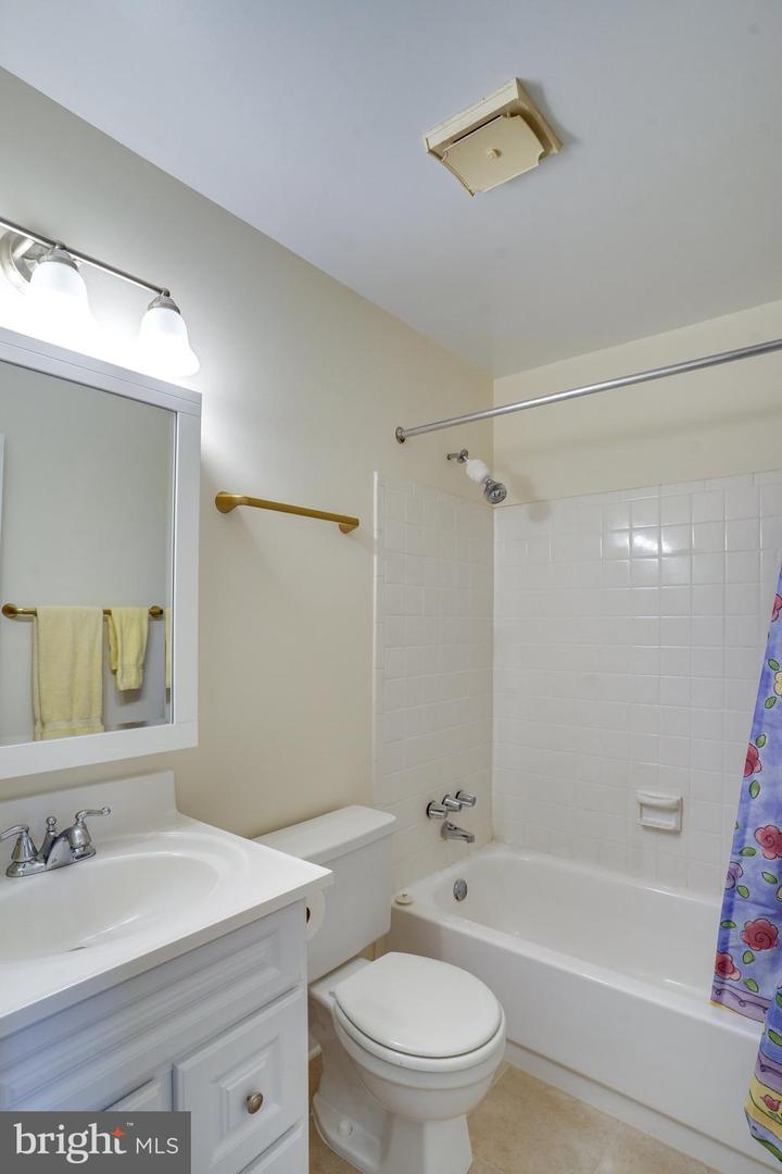 3968 WILCOXSON DR, FAIRFAX, Virginia 22031, 3 Bedrooms Bedrooms, ,2 BathroomsBathrooms,Residential,For sale,3968 WILCOXSON DR,VAFC2006852 MLS # VAFC2006852