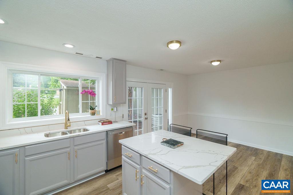 1 WOODLAKE DR, CHARLOTTESVILLE, Virginia 22901, 3 Bedrooms Bedrooms, ,1 BathroomBathrooms,Residential,For sale,1 WOODLAKE DR,668126 MLS # 668126