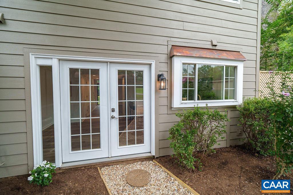 1 WOODLAKE DR, CHARLOTTESVILLE, Virginia 22901, 3 Bedrooms Bedrooms, ,1 BathroomBathrooms,Residential,For sale,1 WOODLAKE DR,668126 MLS # 668126
