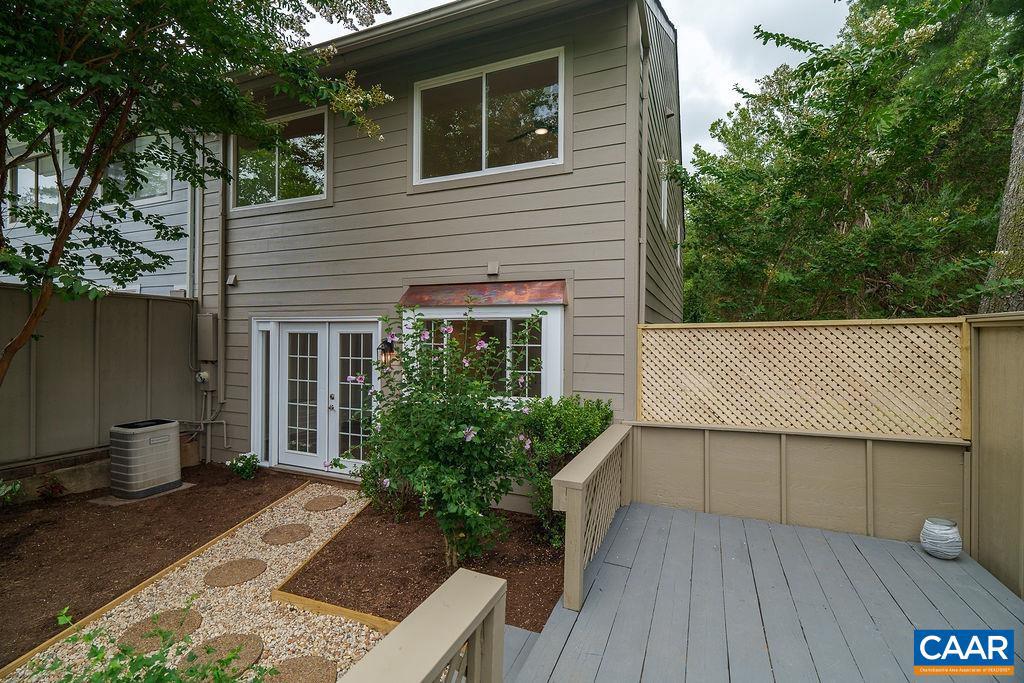 1 WOODLAKE DR, CHARLOTTESVILLE, Virginia 22901, 3 Bedrooms Bedrooms, ,1 BathroomBathrooms,Residential,For sale,1 WOODLAKE DR,668126 MLS # 668126