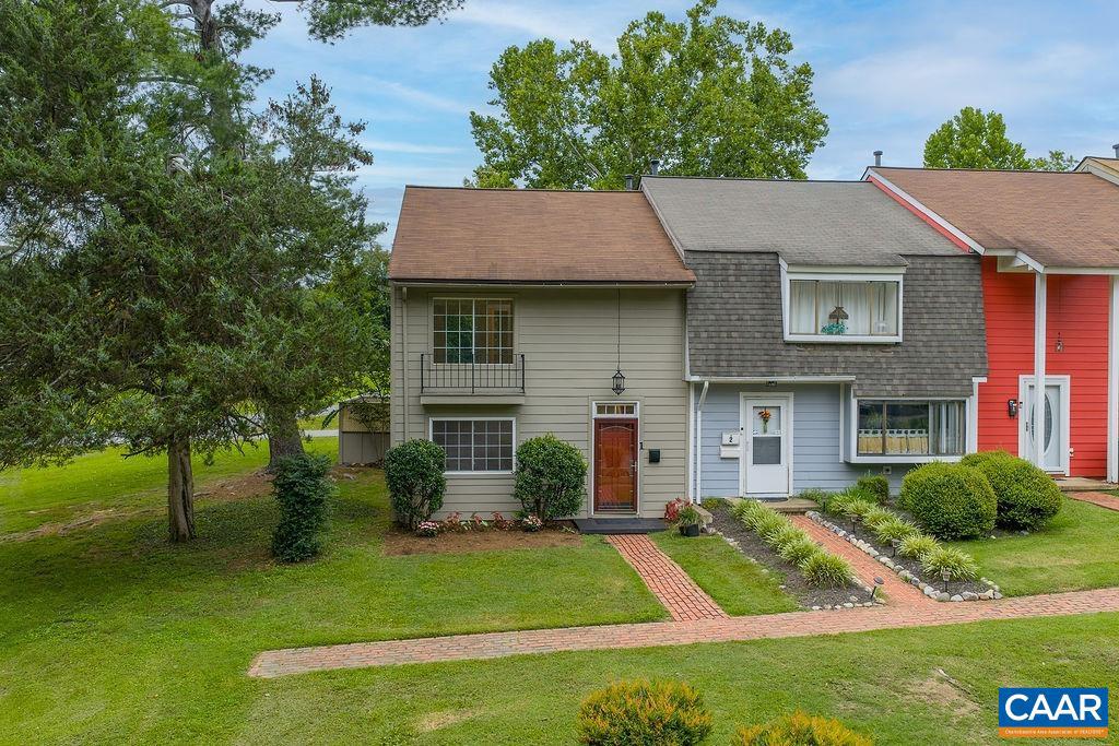 1 WOODLAKE DR, CHARLOTTESVILLE, Virginia 22901, 3 Bedrooms Bedrooms, ,1 BathroomBathrooms,Residential,For sale,1 WOODLAKE DR,668126 MLS # 668126