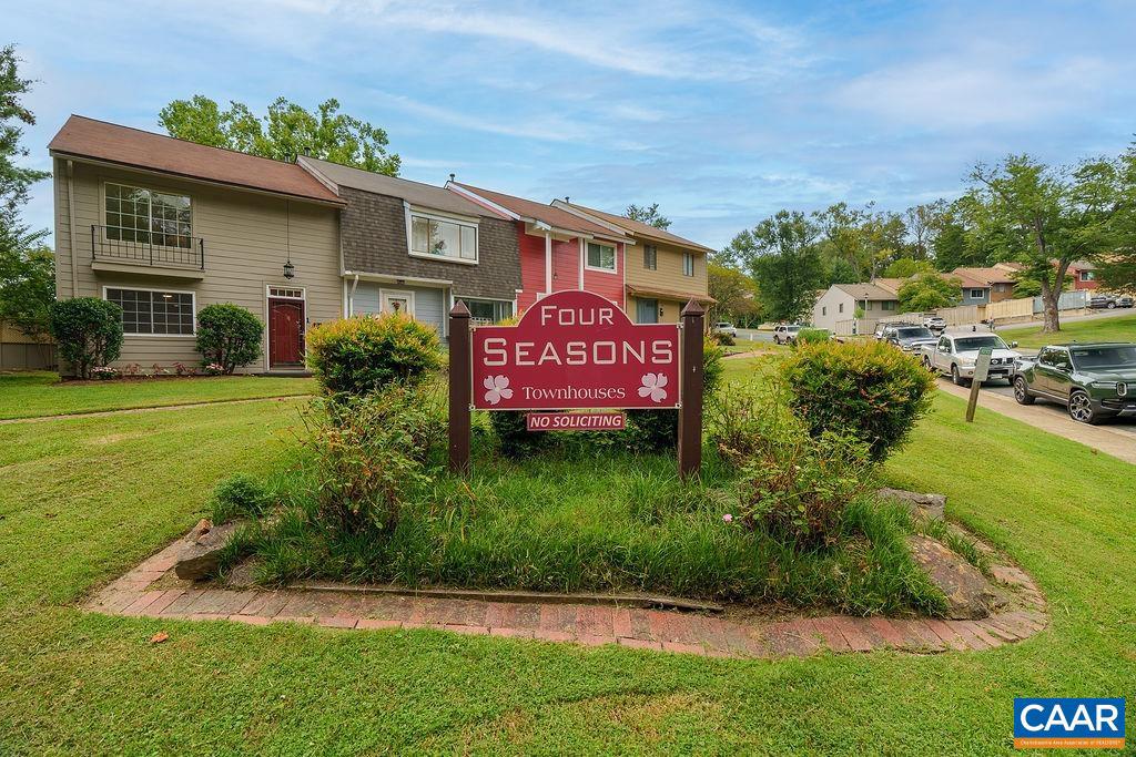 1 WOODLAKE DR, CHARLOTTESVILLE, Virginia 22901, 3 Bedrooms Bedrooms, ,1 BathroomBathrooms,Residential,For sale,1 WOODLAKE DR,668126 MLS # 668126