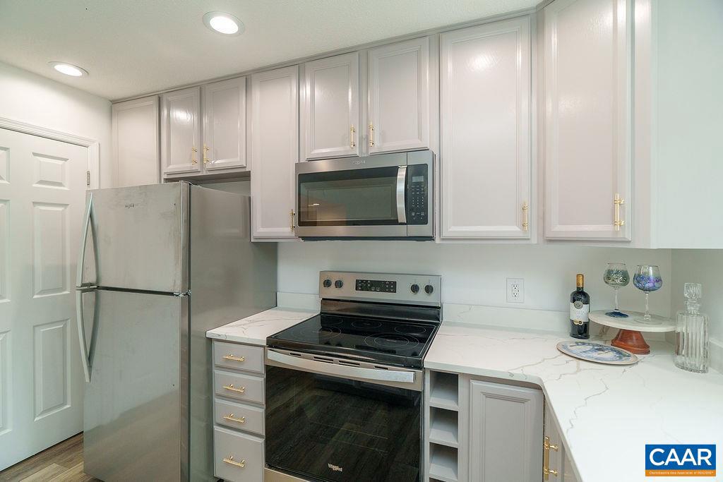 1 WOODLAKE DR, CHARLOTTESVILLE, Virginia 22901, 3 Bedrooms Bedrooms, ,1 BathroomBathrooms,Residential,For sale,1 WOODLAKE DR,668126 MLS # 668126