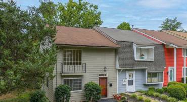 1 WOODLAKE DR, CHARLOTTESVILLE, Virginia 22901, 3 Bedrooms Bedrooms, ,1 BathroomBathrooms,Residential,For sale,1 WOODLAKE DR,668126 MLS # 668126