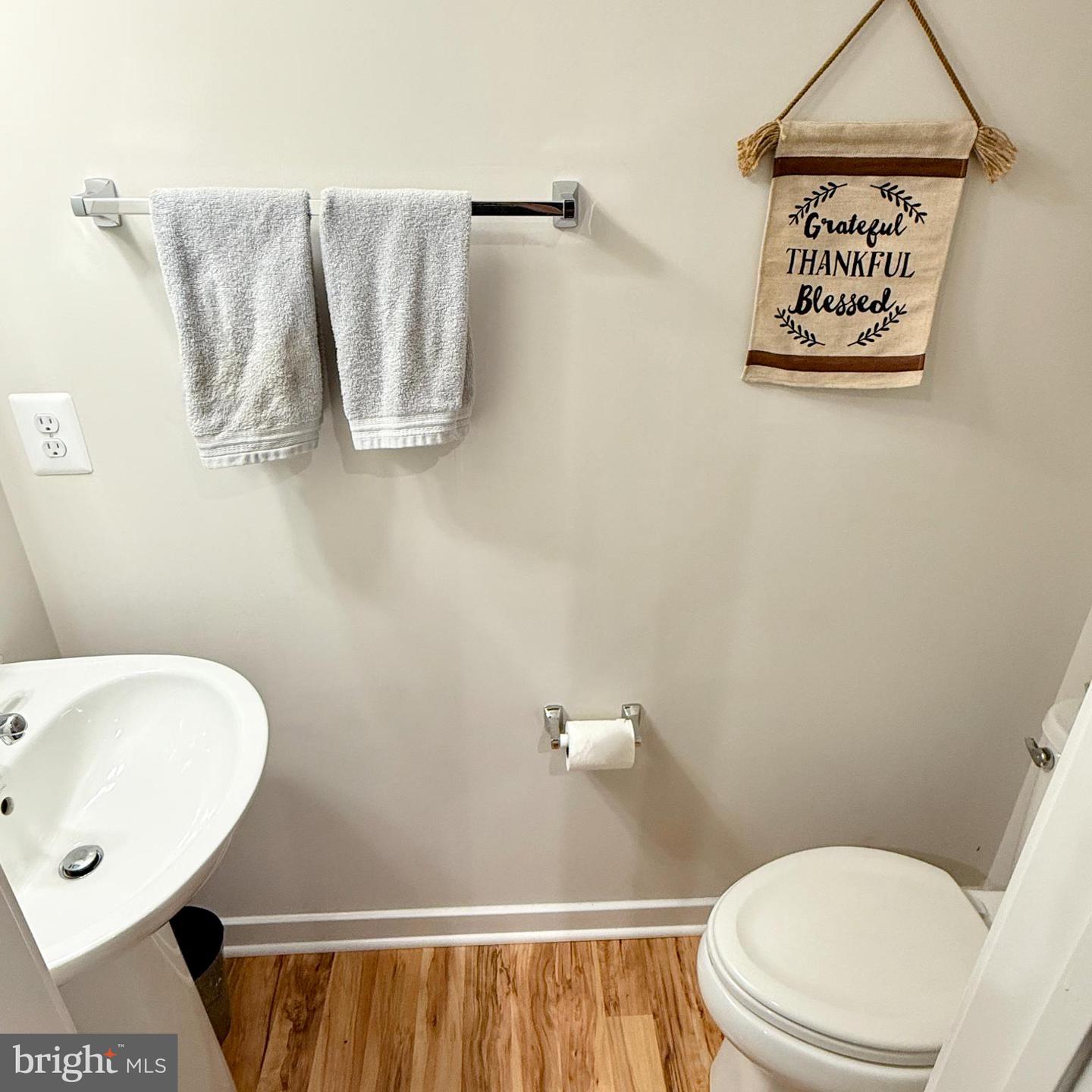 516 TASSITA LN, MANASSAS PARK, Virginia 20111, 2 Bedrooms Bedrooms, 5 Rooms Rooms,2 BathroomsBathrooms,Residential,For sale,516 TASSITA LN,VAMP2003258 MLS # VAMP2003258
