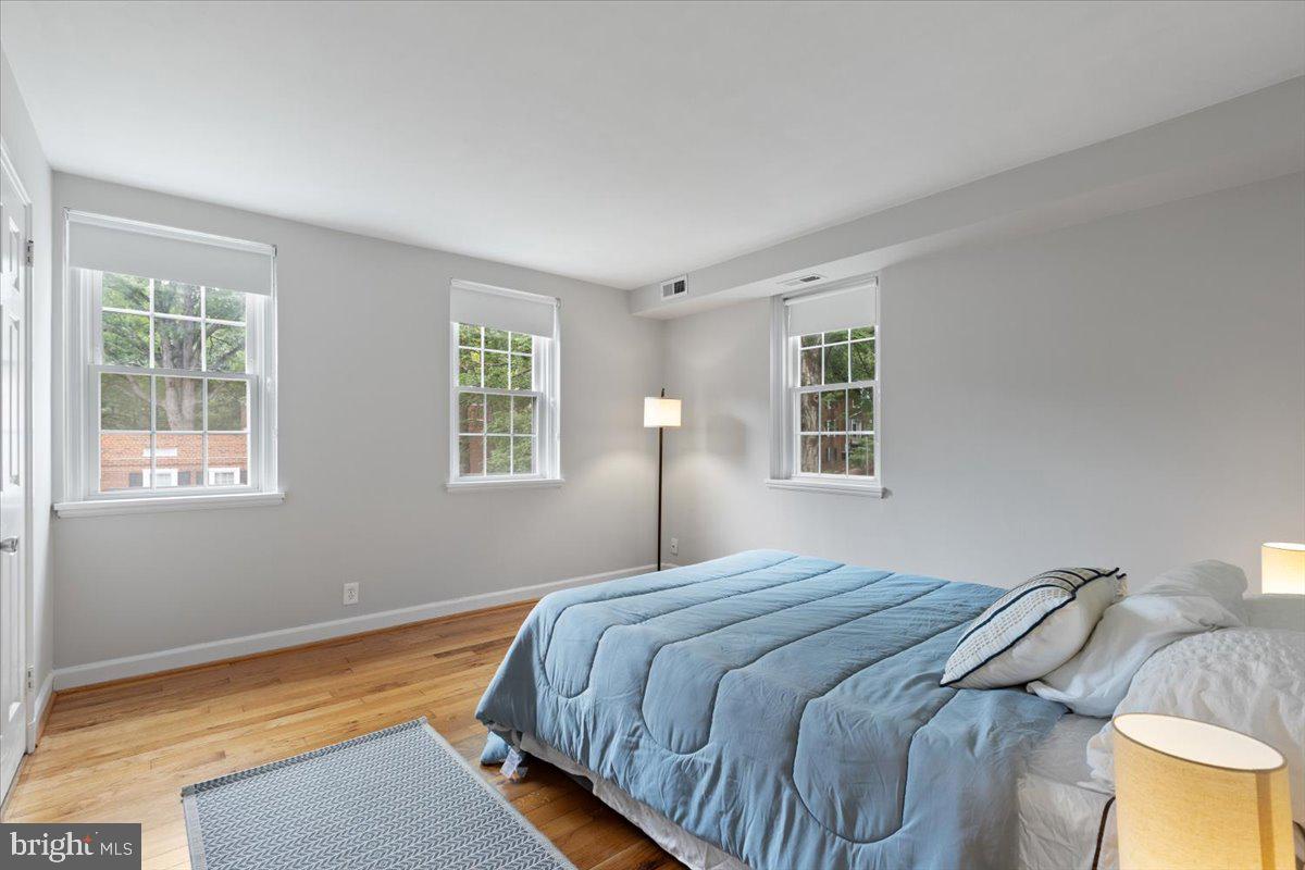 4825 27TH RD S, ARLINGTON, Virginia 22206, 2 Bedrooms Bedrooms, ,2 BathroomsBathrooms,Residential,For sale,4825 27TH RD S,VAAR2062628 MLS # VAAR2062628
