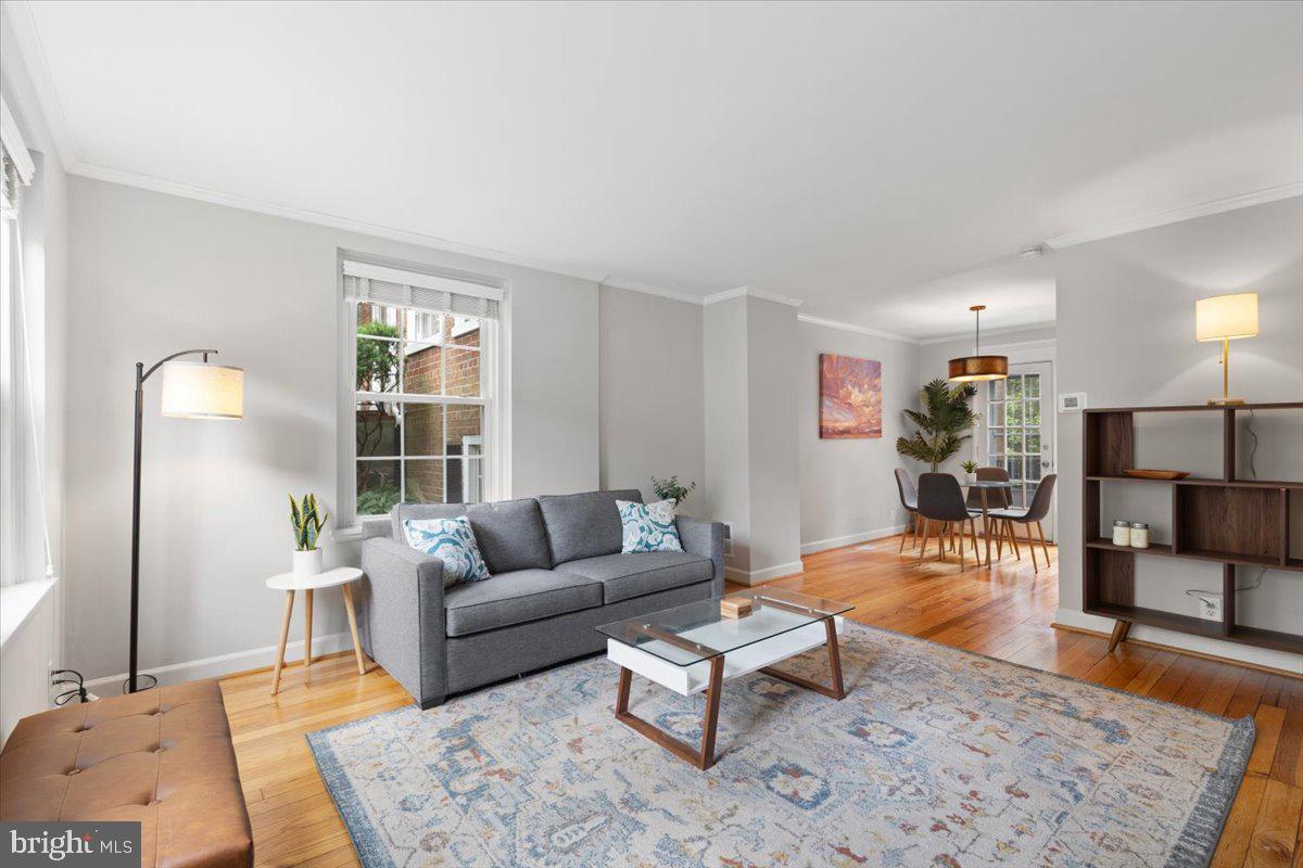 4825 27TH RD S, ARLINGTON, Virginia 22206, 2 Bedrooms Bedrooms, ,2 BathroomsBathrooms,Residential,For sale,4825 27TH RD S,VAAR2062628 MLS # VAAR2062628