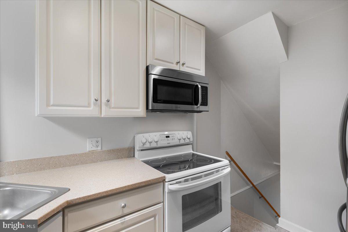 4825 27TH RD S, ARLINGTON, Virginia 22206, 2 Bedrooms Bedrooms, ,2 BathroomsBathrooms,Residential,For sale,4825 27TH RD S,VAAR2062628 MLS # VAAR2062628