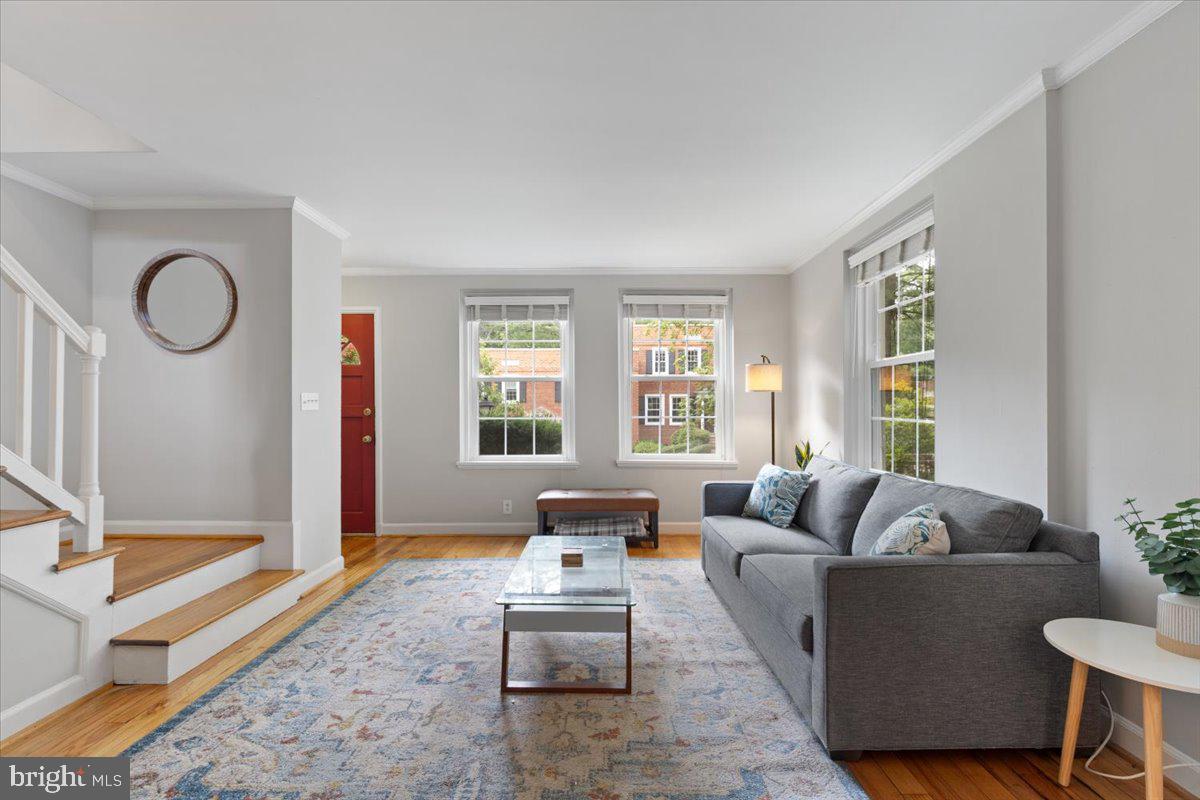 4825 27TH RD S, ARLINGTON, Virginia 22206, 2 Bedrooms Bedrooms, ,2 BathroomsBathrooms,Residential,For sale,4825 27TH RD S,VAAR2062628 MLS # VAAR2062628