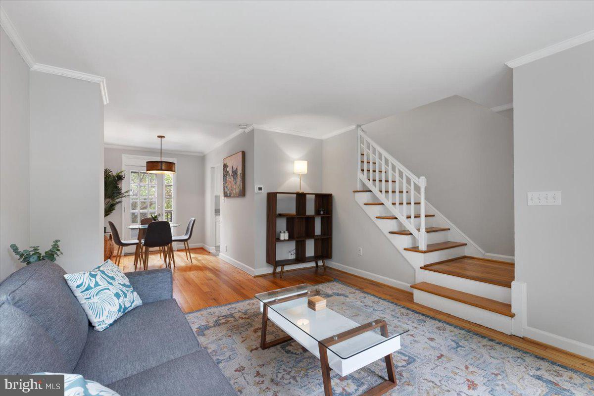 4825 27TH RD S, ARLINGTON, Virginia 22206, 2 Bedrooms Bedrooms, ,2 BathroomsBathrooms,Residential,For sale,4825 27TH RD S,VAAR2062628 MLS # VAAR2062628